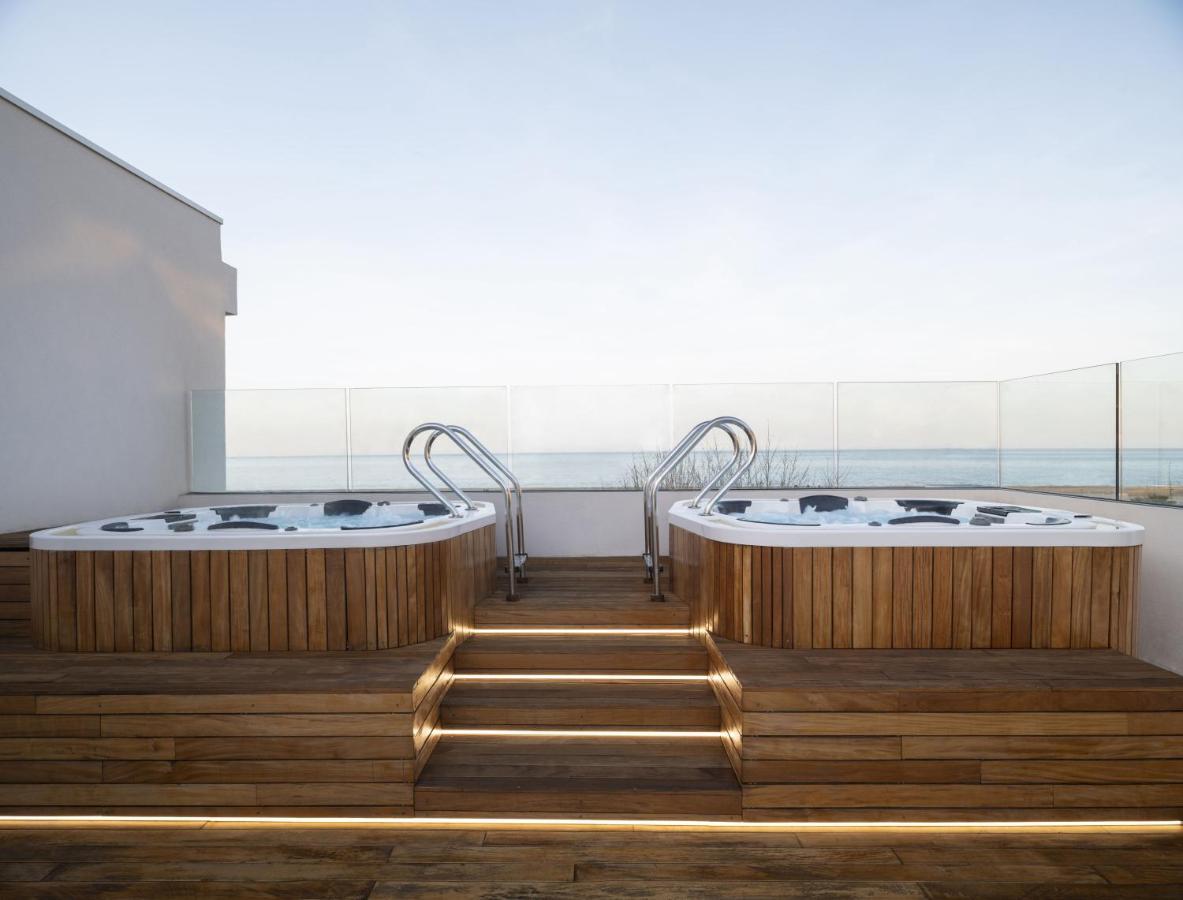 One Design Hotel Rimini Extérieur photo